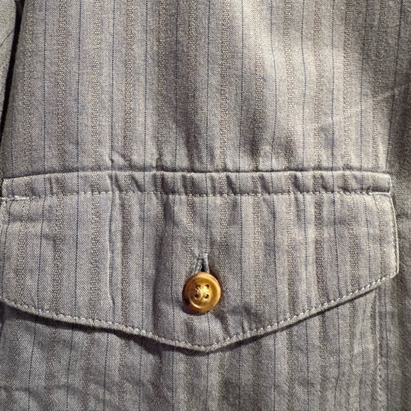 Eddie Bauer Men's Chambray Blue & Stripe Button-Down Shirt - Men’s XL - Picture 2 of 8